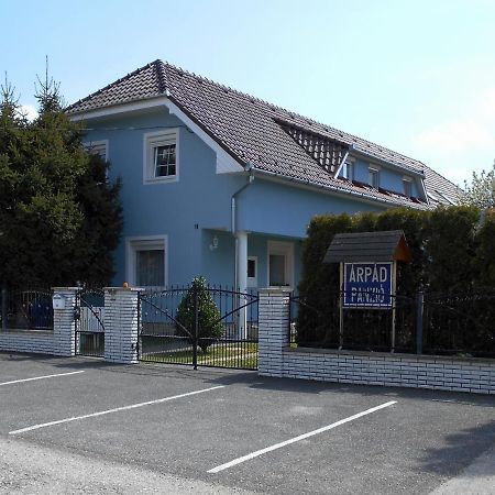 Arpad Panzio Bed & Breakfast Gyor Ngoại thất bức ảnh