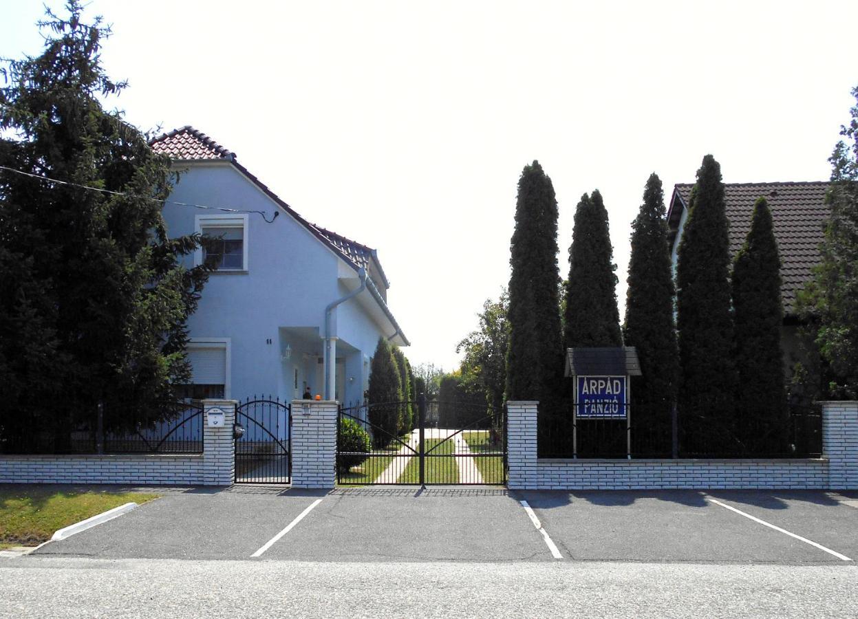 Arpad Panzio Bed & Breakfast Gyor Ngoại thất bức ảnh