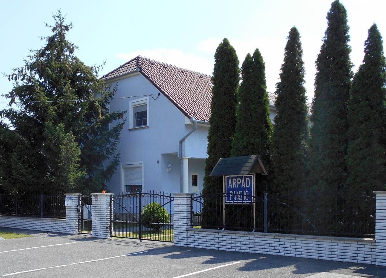 Arpad Panzio Bed & Breakfast Gyor Ngoại thất bức ảnh