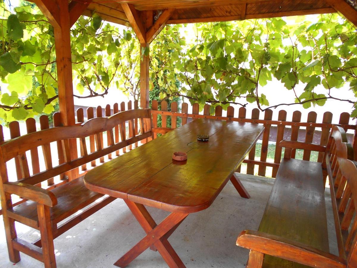 Arpad Panzio Bed & Breakfast Gyor Ngoại thất bức ảnh