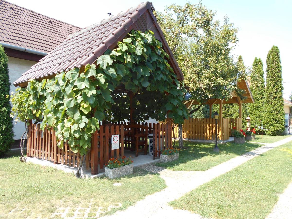 Arpad Panzio Bed & Breakfast Gyor Ngoại thất bức ảnh