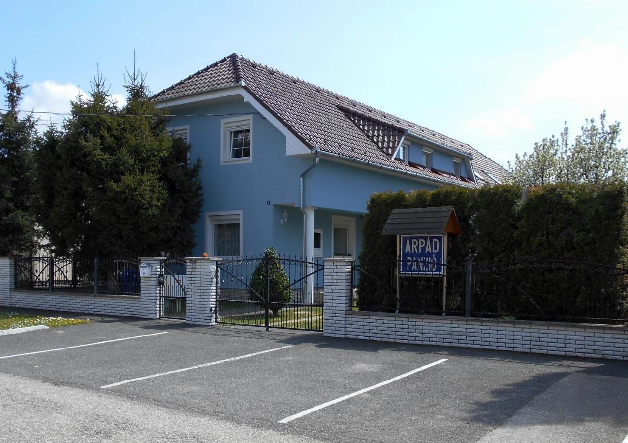 Arpad Panzio Bed & Breakfast Gyor Ngoại thất bức ảnh